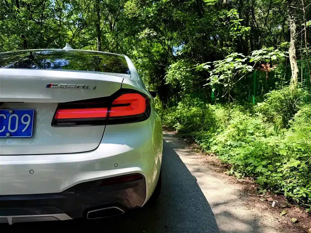 2018 BMW 5 Series 525Li M Sport Package — миниатюра 5