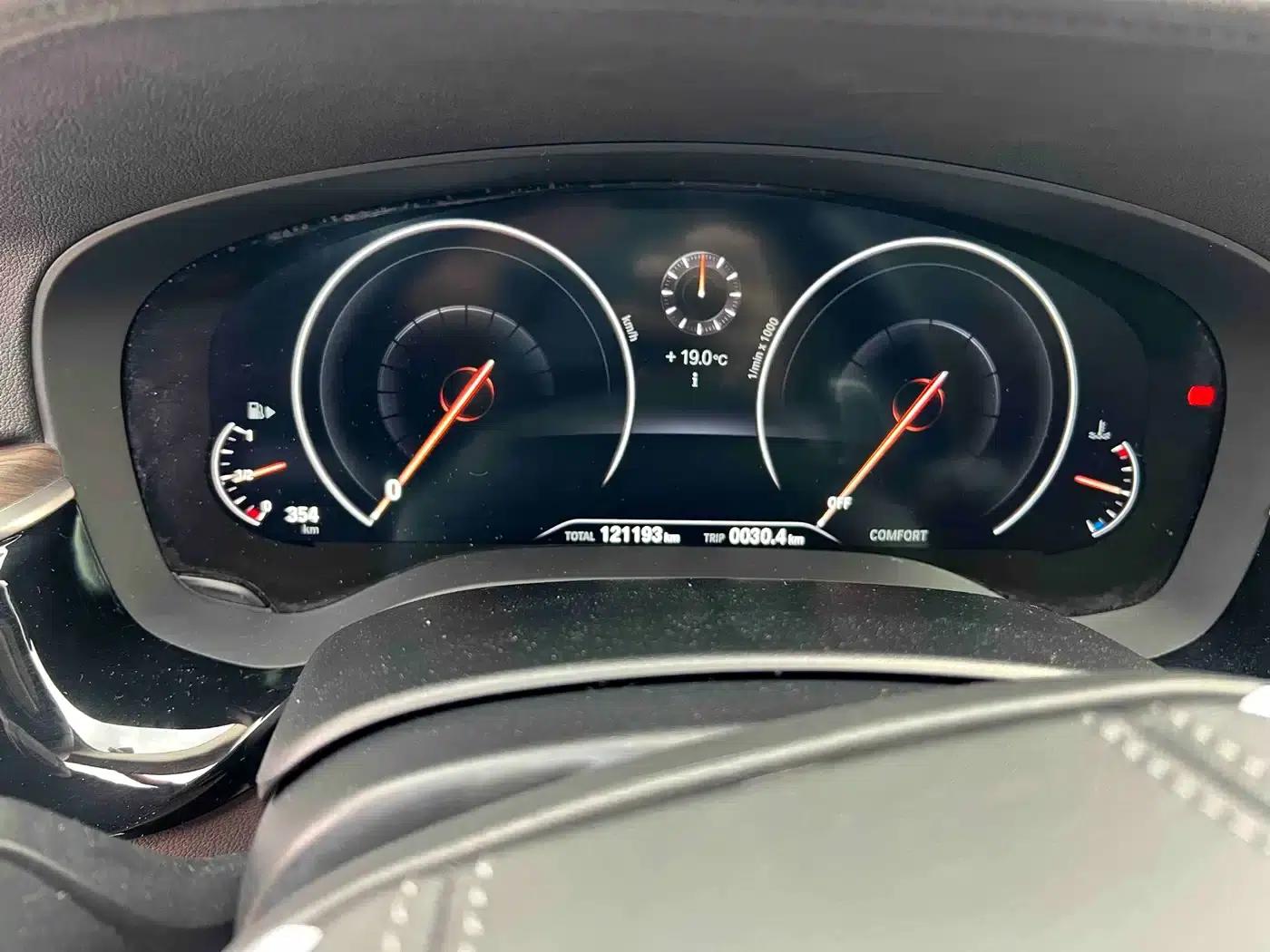 BMW 5 Series 2019 530Li Leading Luxury Package — миниатюра 12