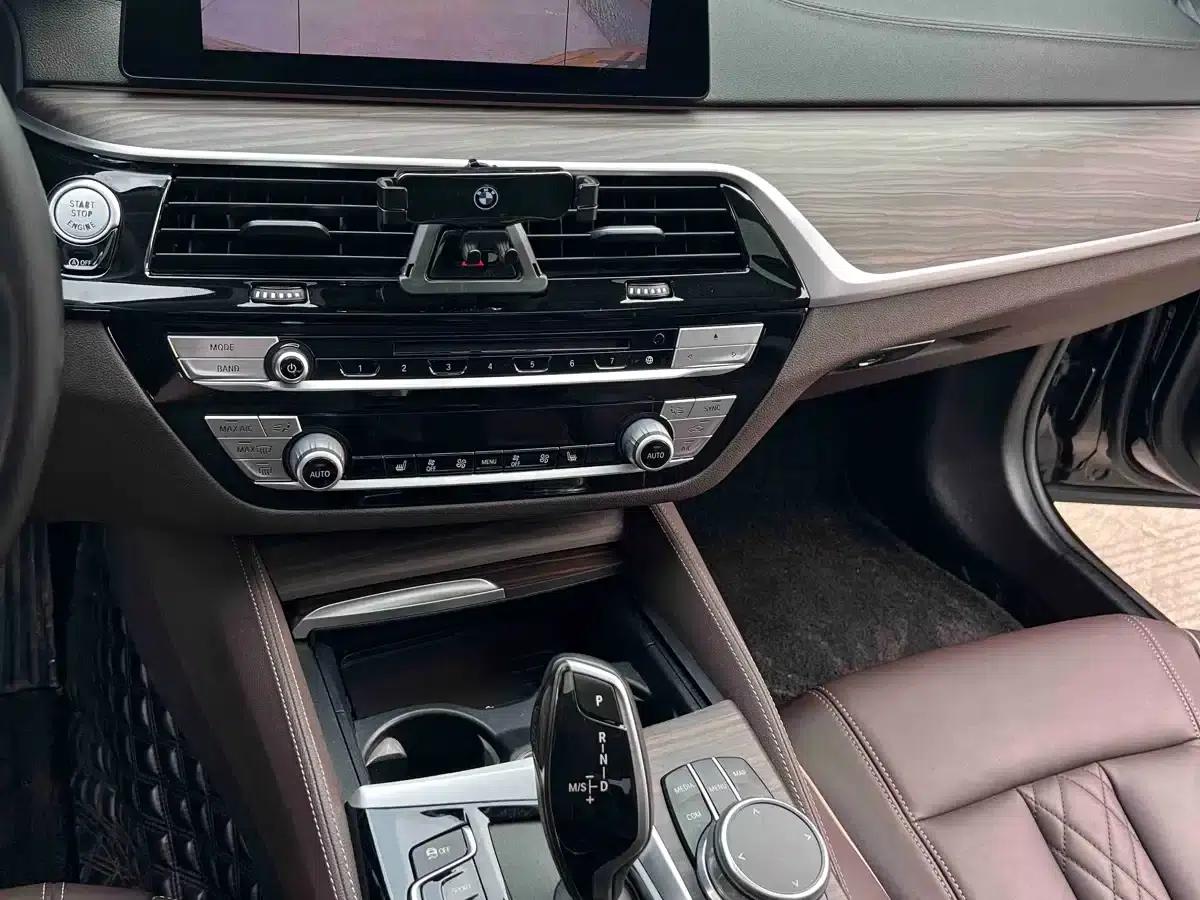 BMW 5 Series 2019 530Li Leading Luxury Package — миниатюра 10