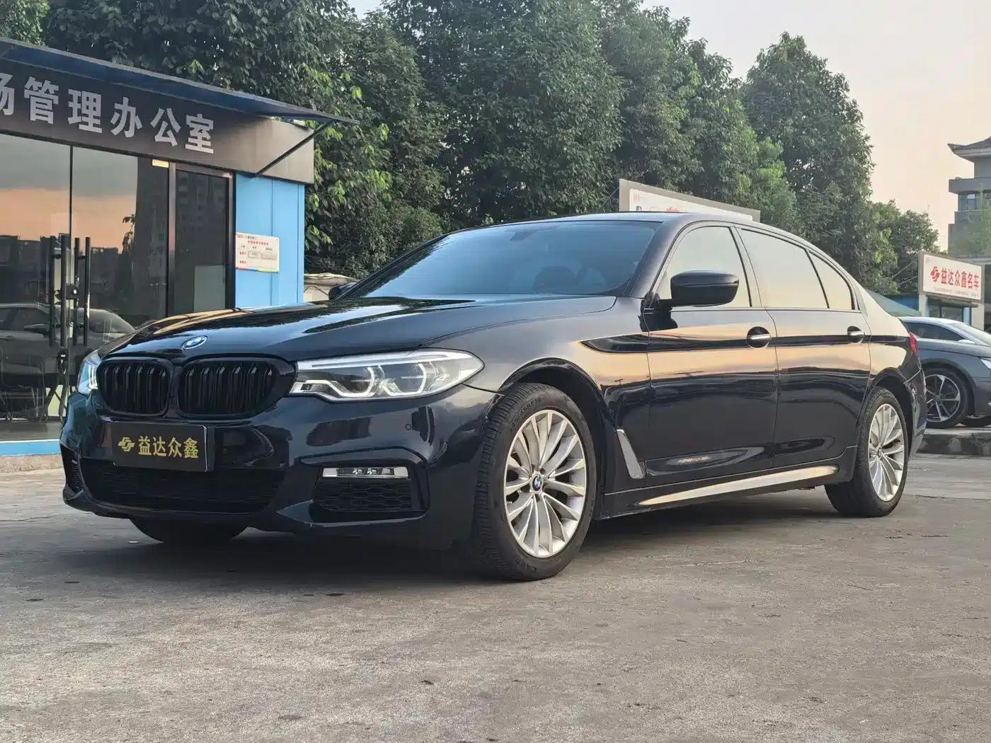 2018 BMW 5 Series 525Li M Sport Package — миниатюра 1