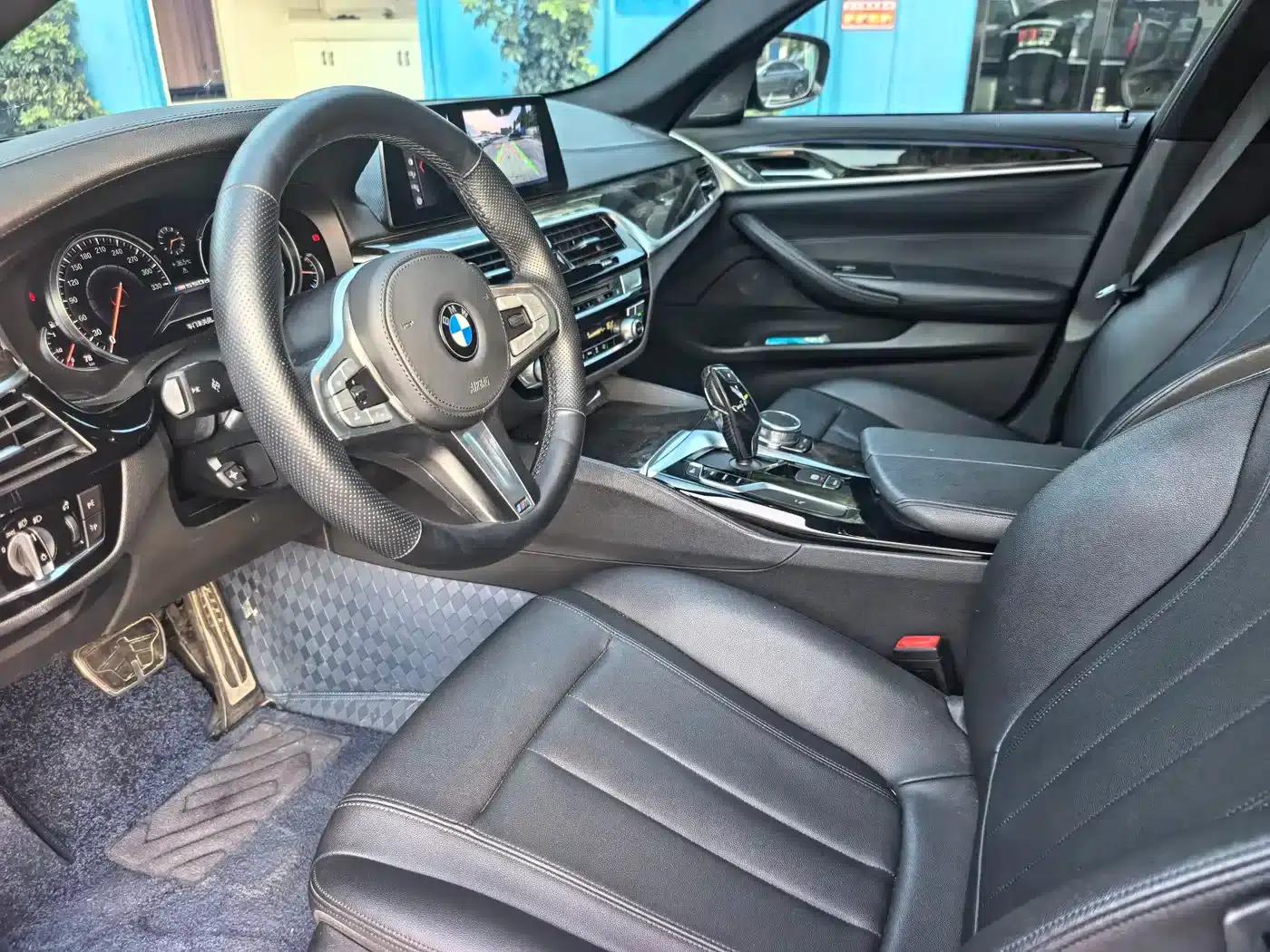 2018 BMW 5 Series 525Li M Sport Package — миниатюра 12