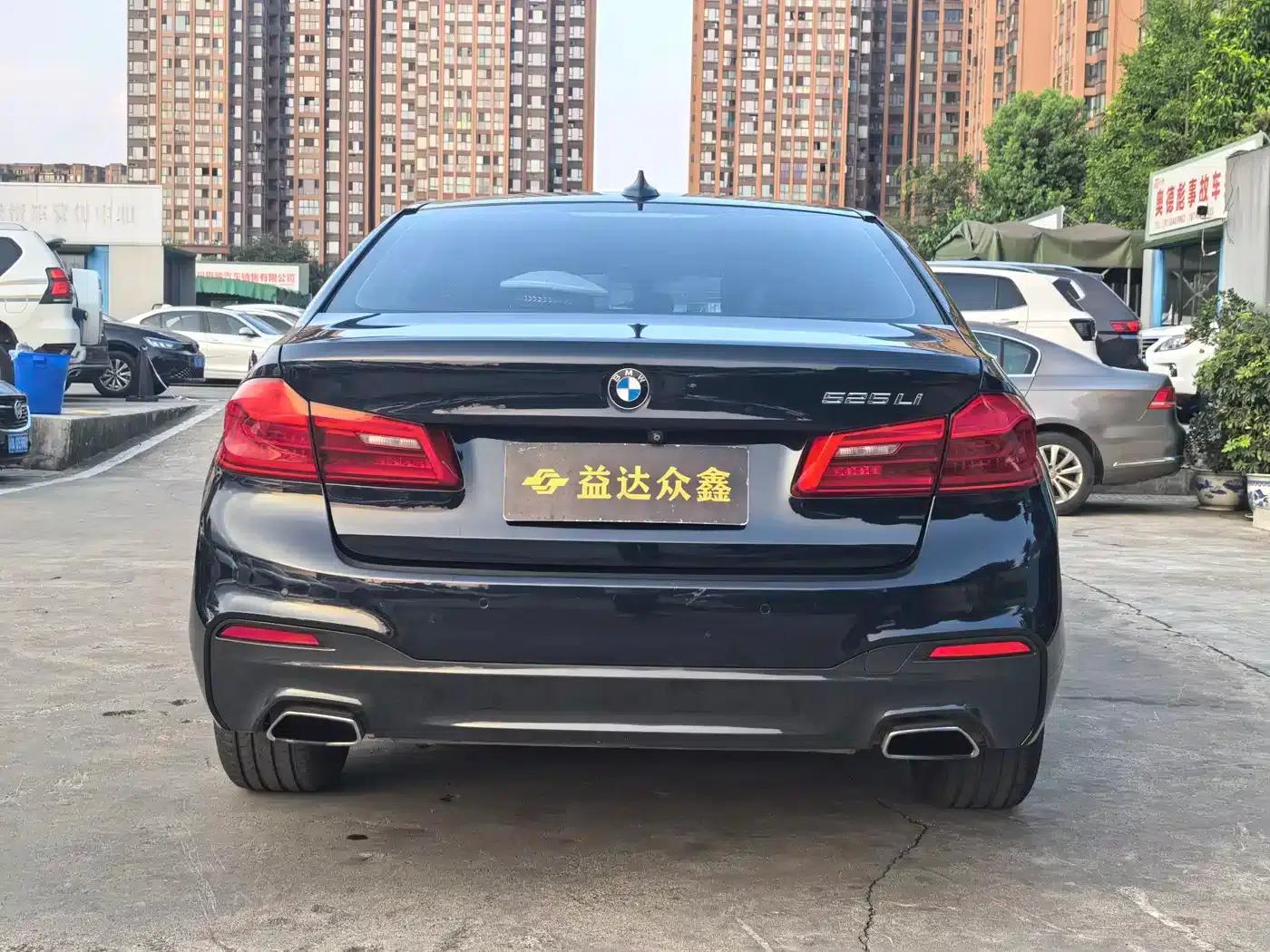 2018 BMW 5 Series 525Li M Sport Package — миниатюра 6