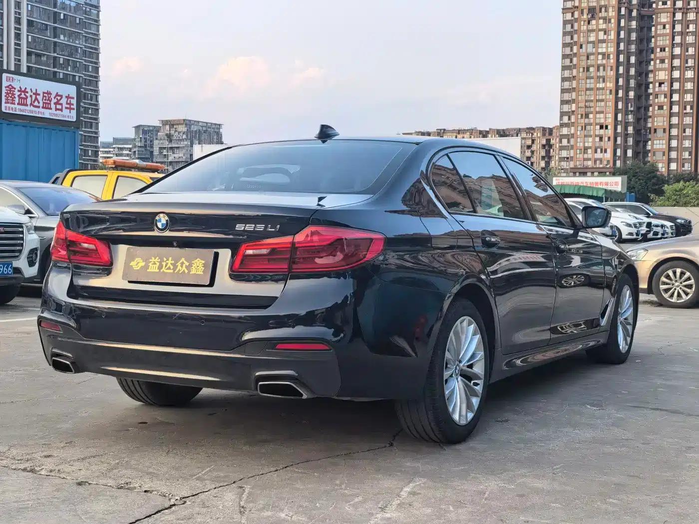 2018 BMW 5 Series 525Li M Sport Package — миниатюра 7