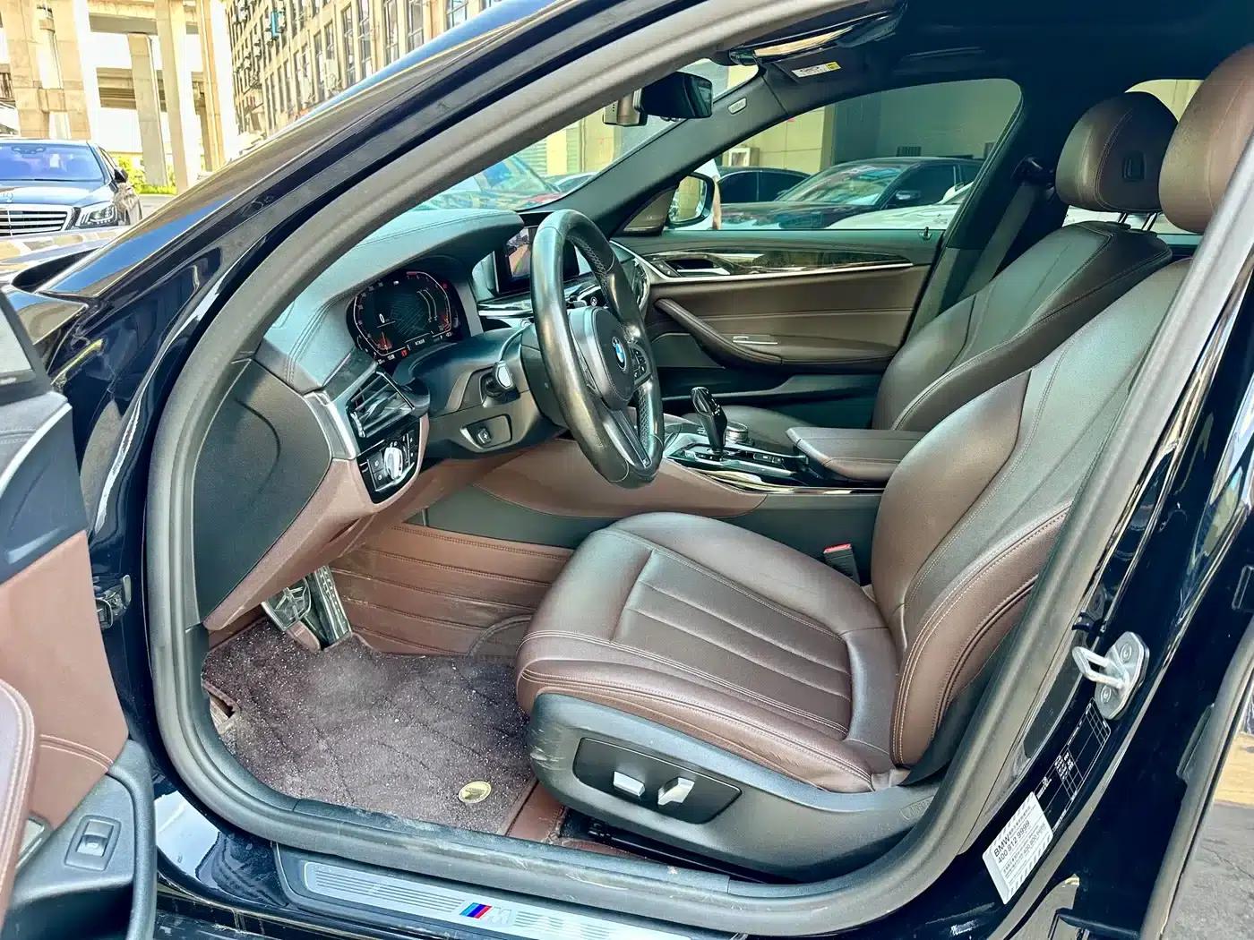 2019 BMW 5 Series 525Li M Sport Package — миниатюра 7