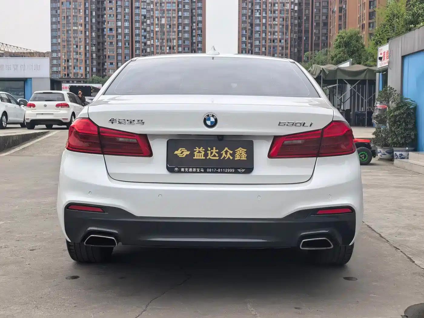 2019 BMW 5 Series 530Li Leading Edition M Sport Package — миниатюра 6