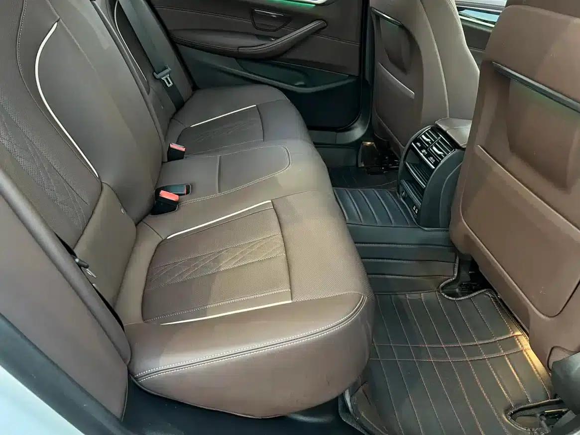 BMW 5 Series 2022 Facelift II 525Li M Sport Package — миниатюра 10