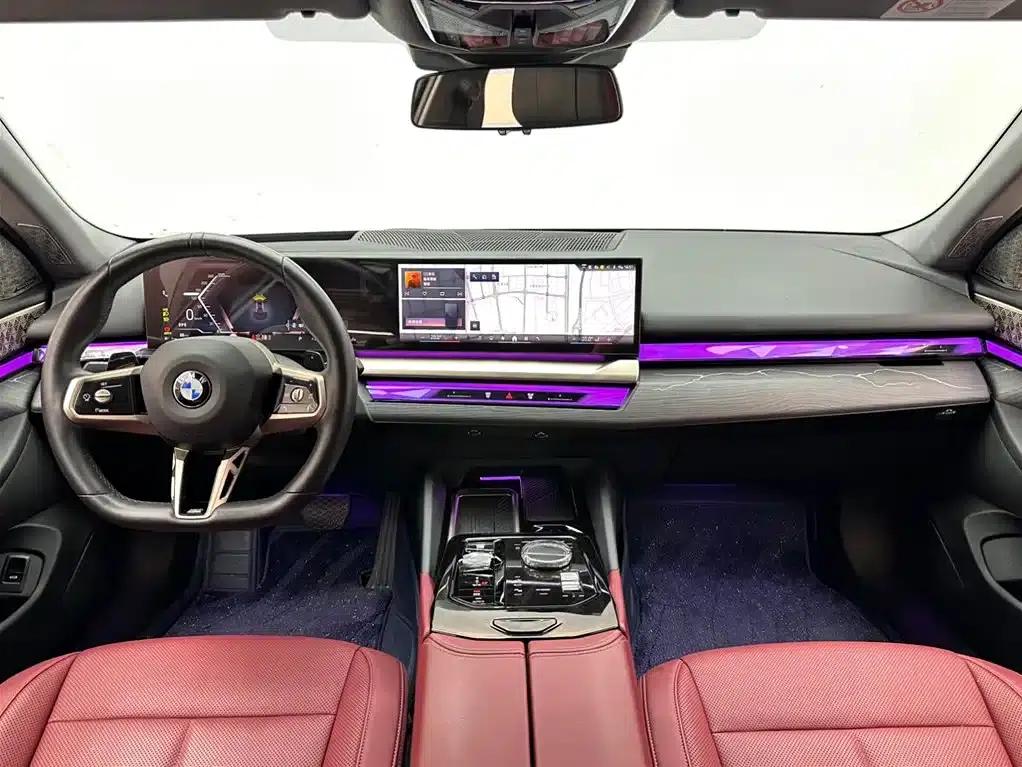 2024 BMW 5 Series 530Li Luxury M Sport Package — миниатюра 10