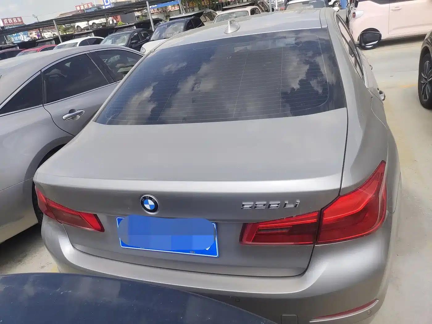 BMW 5 Series 2018 528Li Launch Special Edition — миниатюра 12