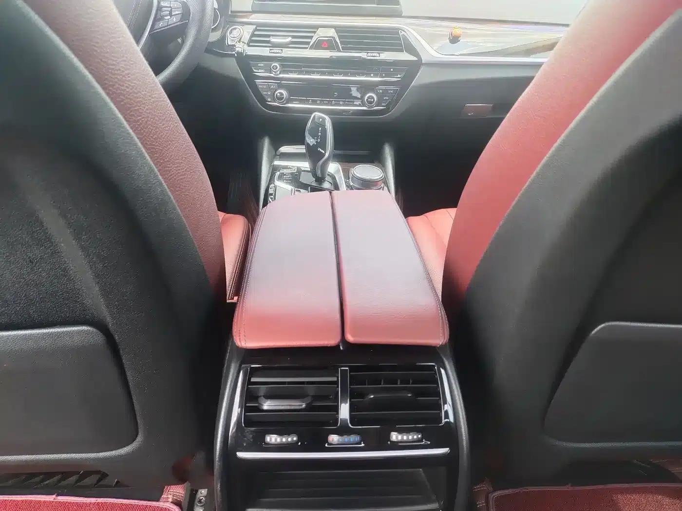 BMW 5 Series 2018 528Li Launch Special Edition — миниатюра 10