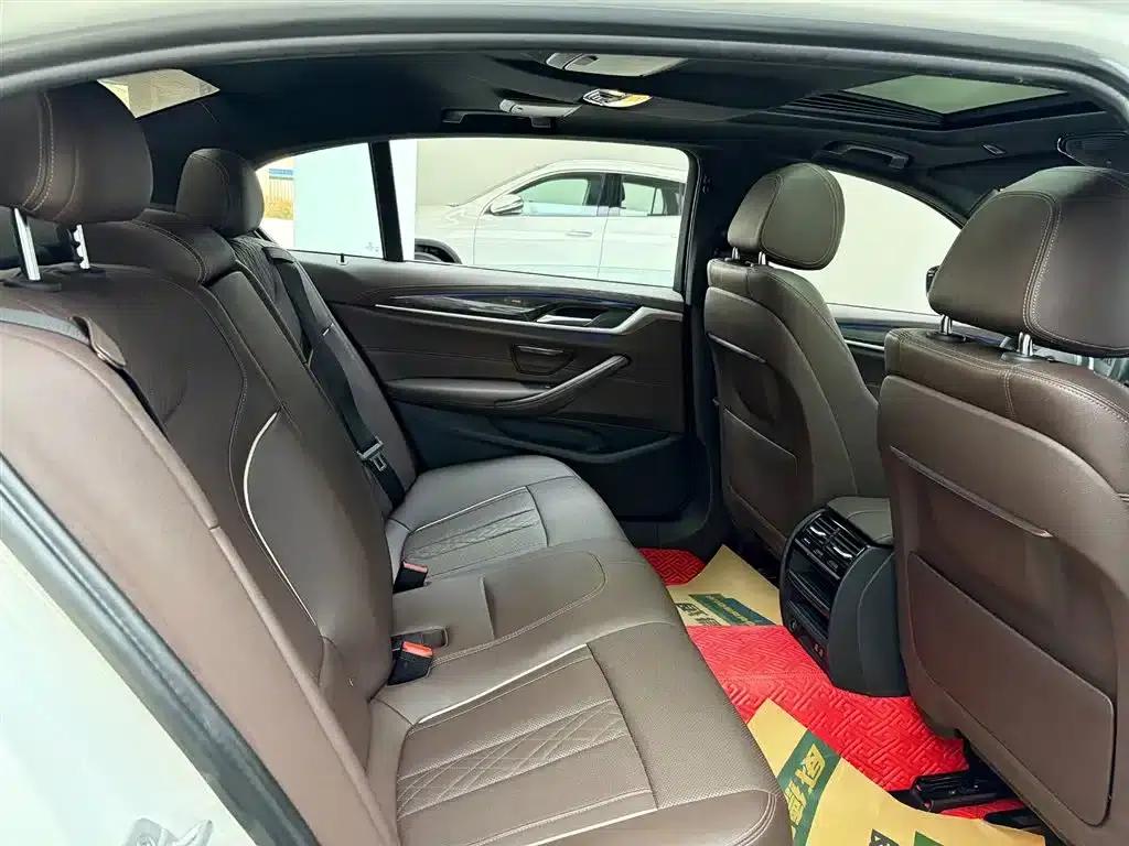 2022 BMW 5 Series Facelift 525Li M Sport Package — миниатюра 16