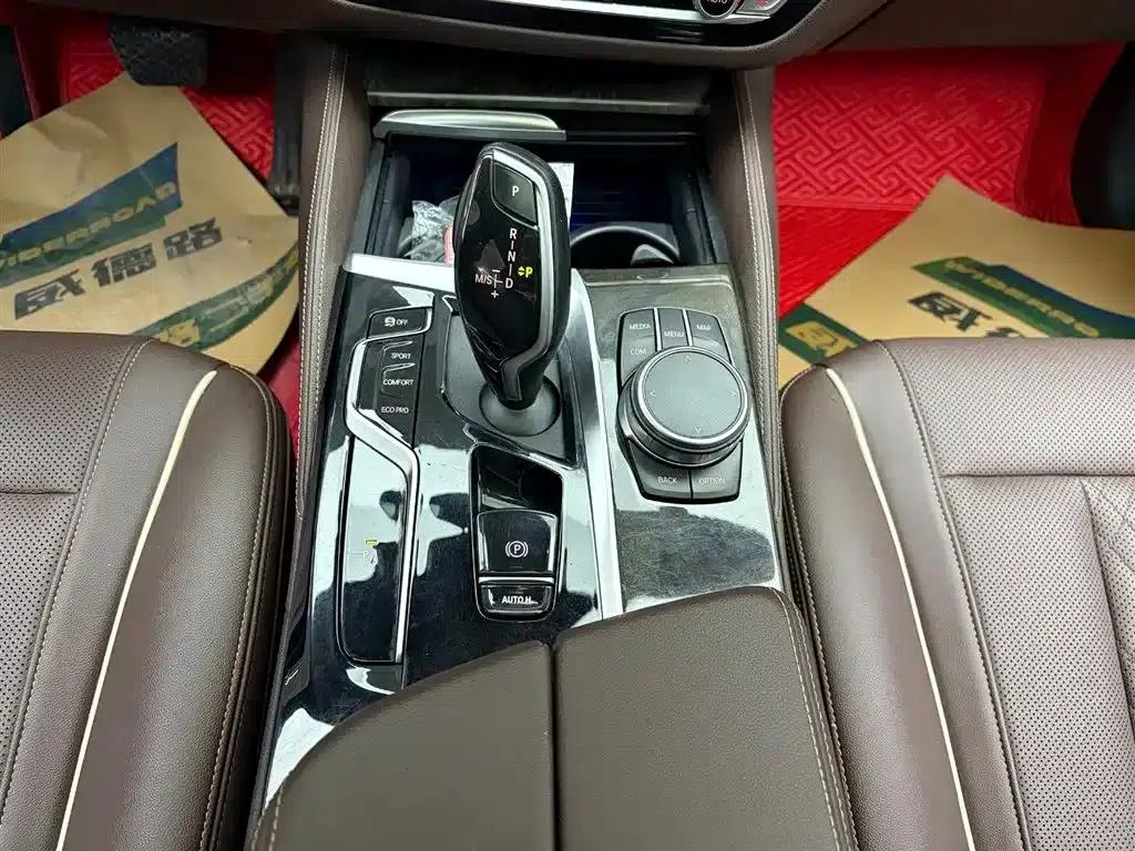 2022 BMW 5 Series Facelift 525Li M Sport Package — миниатюра 25
