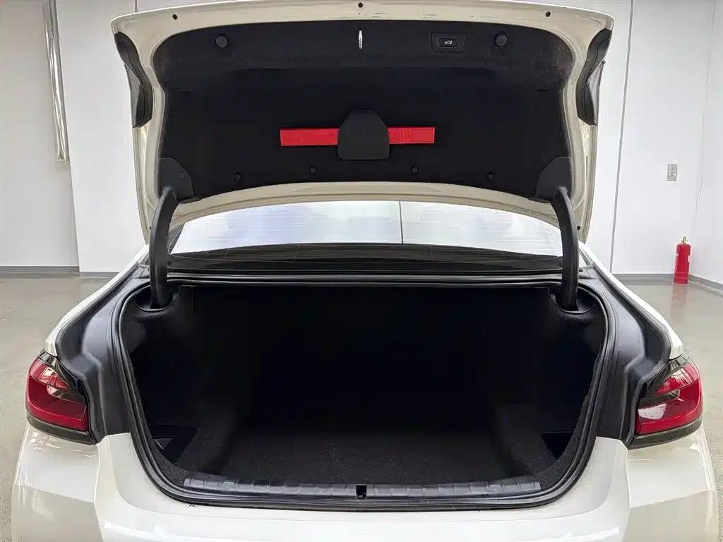 2022 BMW 5 Series Facelift 525Li M Sport Package — миниатюра 30