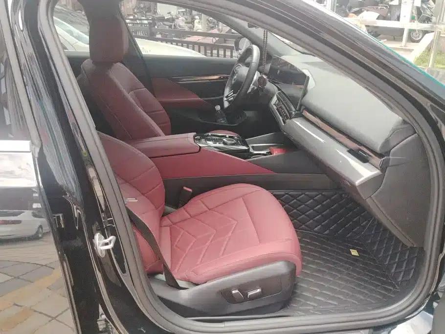 2025 BMW 5 Series 525Li M Sport Package — миниатюра 8
