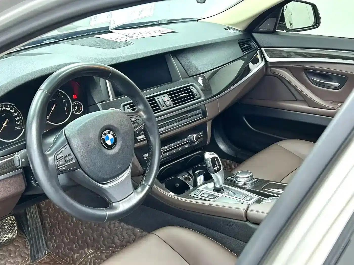 2017 BMW 5 Series 525Li Luxury Design Package — миниатюра 7