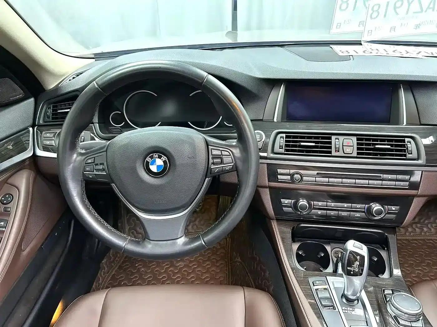 2017 BMW 5 Series 525Li Luxury Design Package — миниатюра 8