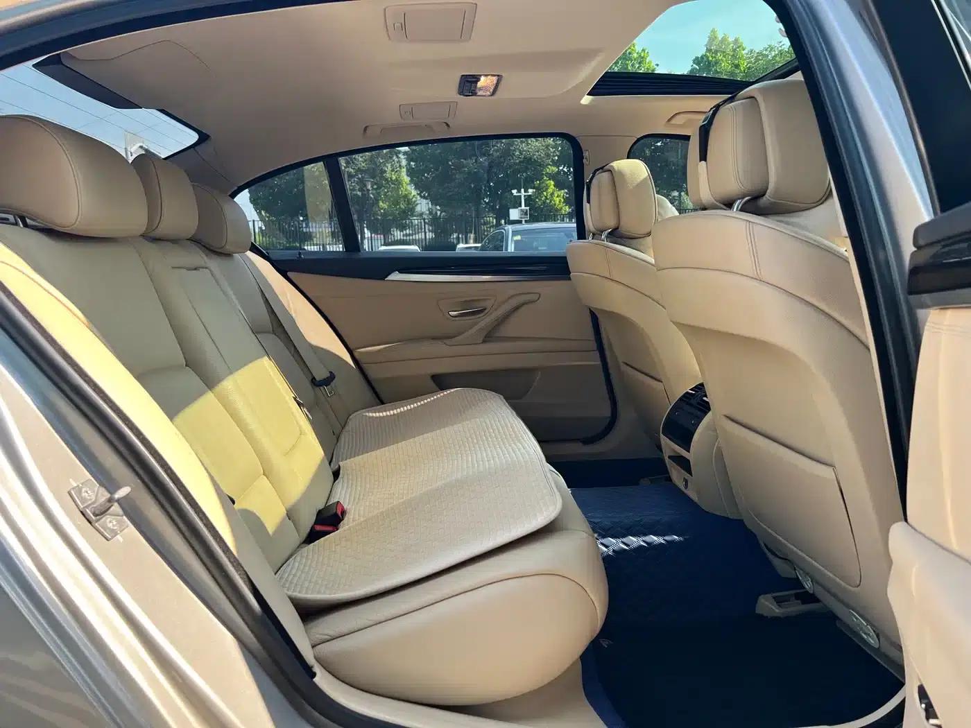 BMW 5 Series 2011 523Li Luxury — миниатюра 15