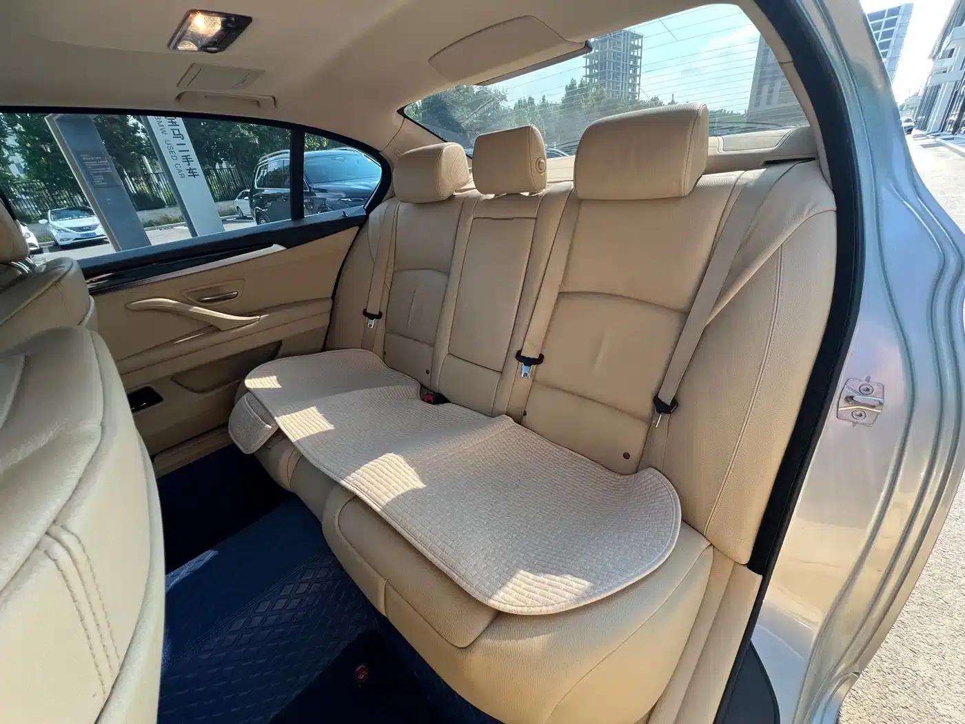BMW 5 Series 2011 523Li Luxury — миниатюра 28