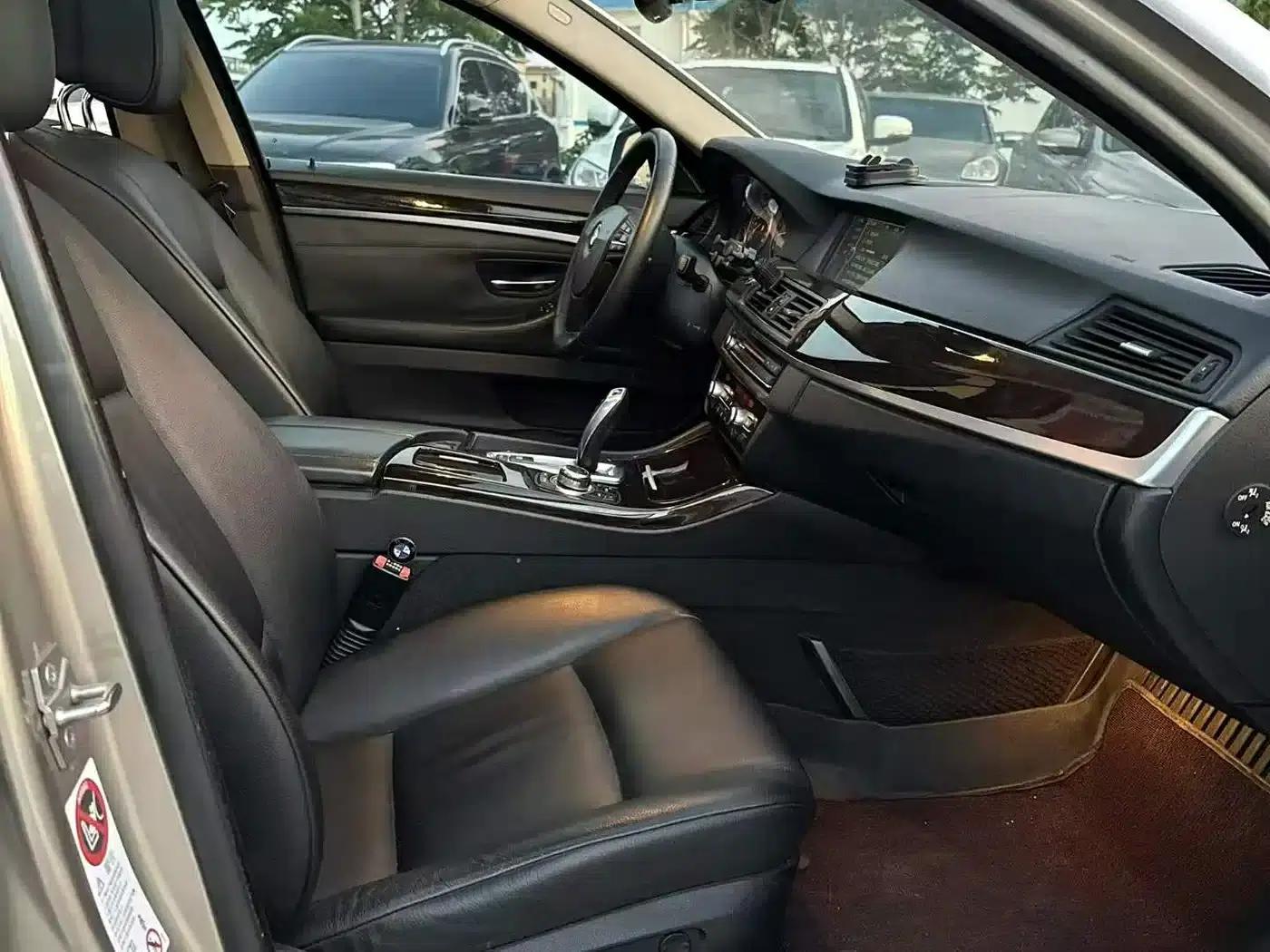 BMW 5 Series 2012 523Li Leading Edition — миниатюра 8