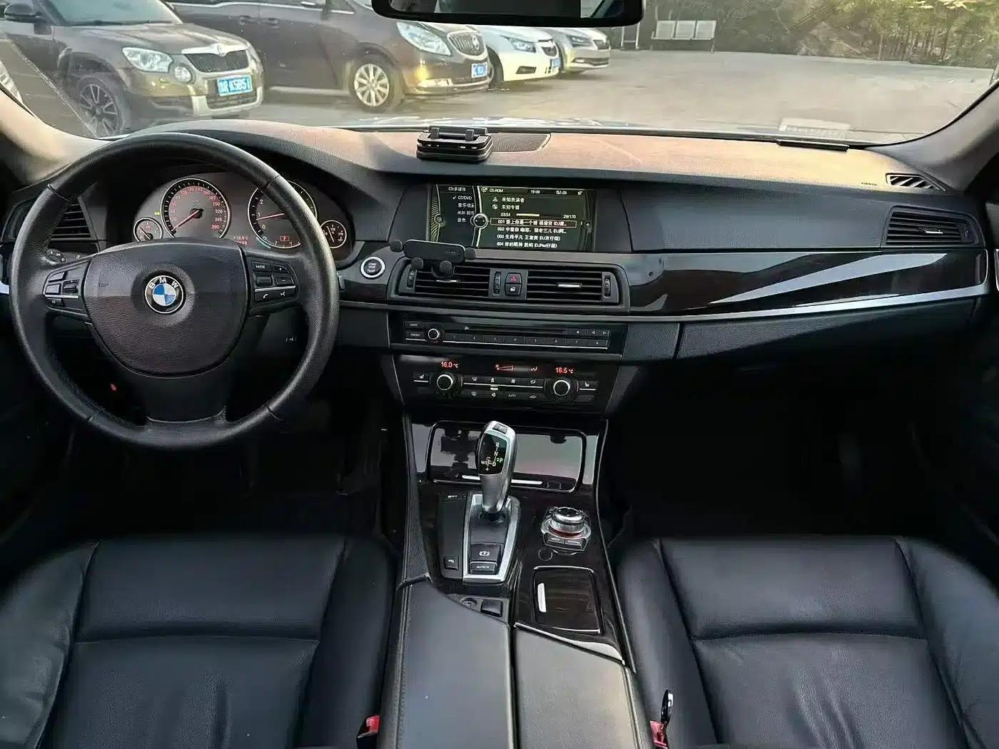 BMW 5 Series 2012 523Li Leading Edition — миниатюра 9