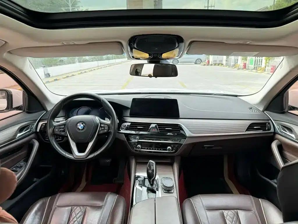 2018 BMW 5 Series 530Li Leading Luxury Package — миниатюра 8
