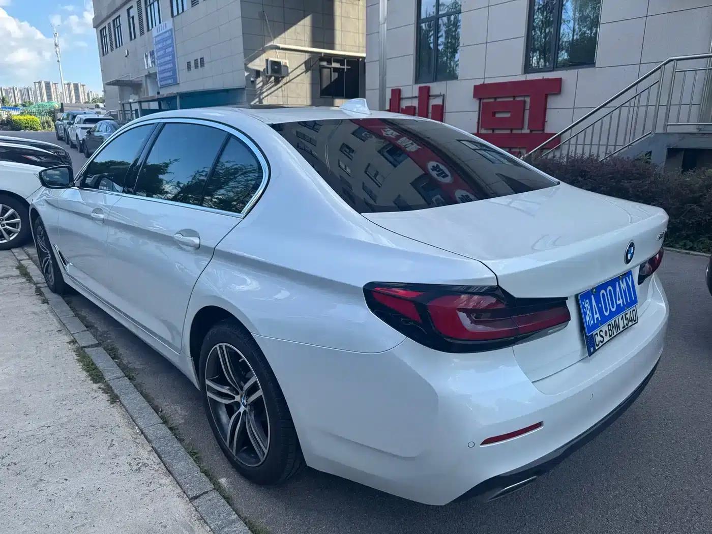 2022 BMW 5 Series 530Li Leading Luxury Package — миниатюра 12