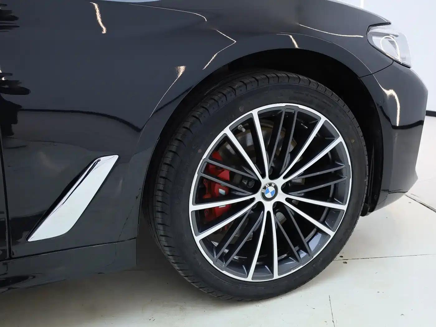 BMW 5 Series 2022 Facelift II 530Li Leading Model M Sport Package — миниатюра 15