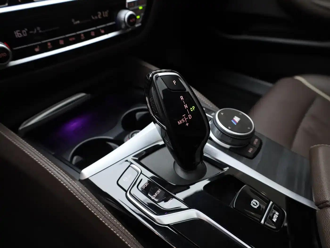 BMW 5 Series 2022 Facelift II 530Li Leading Model M Sport Package — миниатюра 20