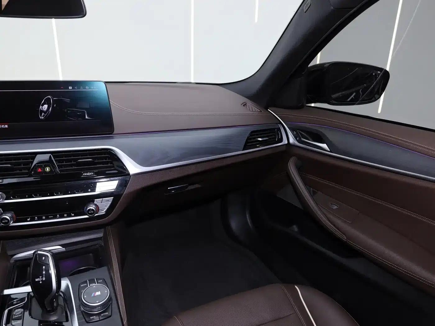 BMW 5 Series 2022 Facelift II 530Li Leading Model M Sport Package — миниатюра 28