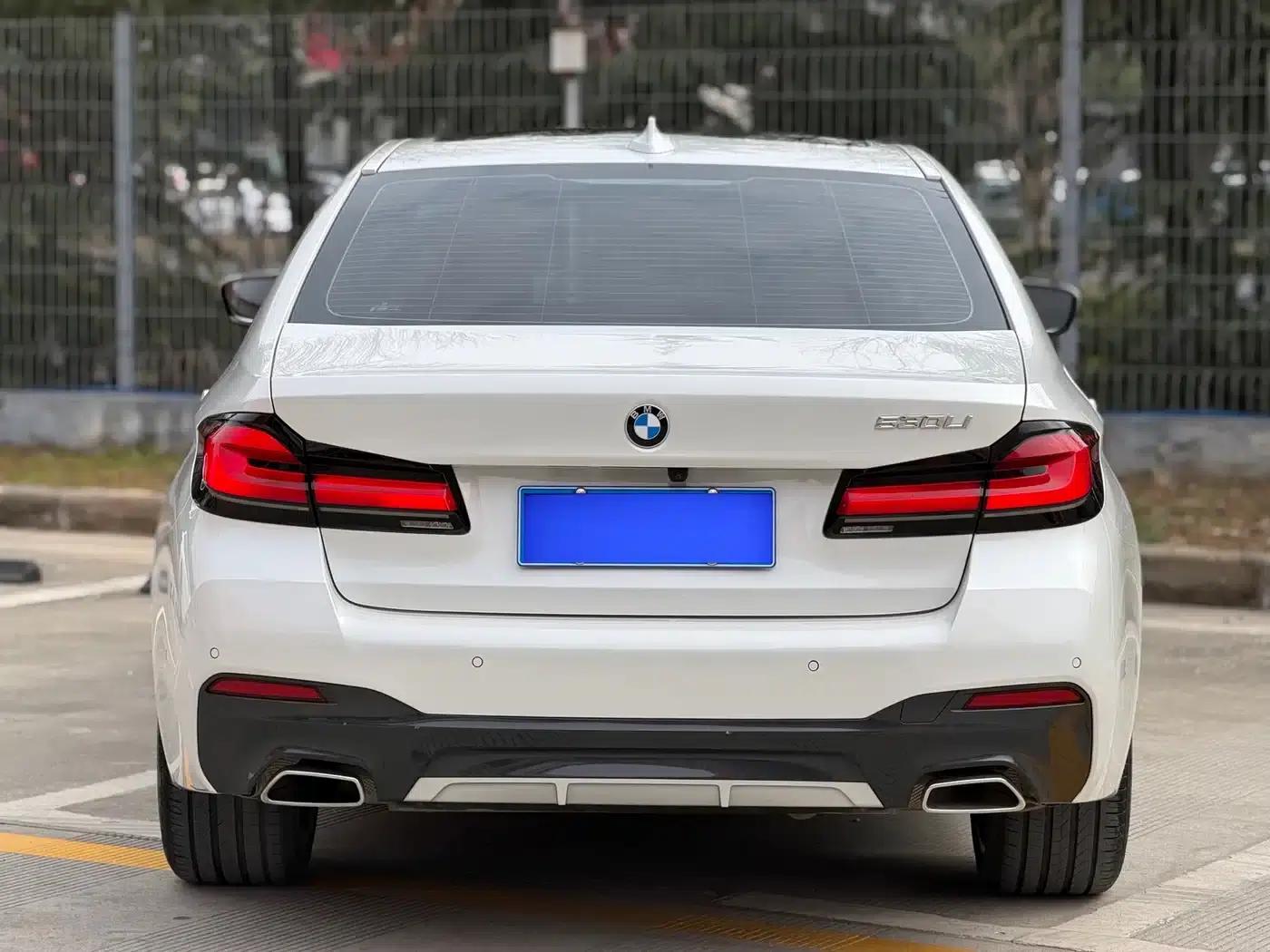 2023 BMW 5 Series 530Li Leading Edition M Sport Package — миниатюра 5