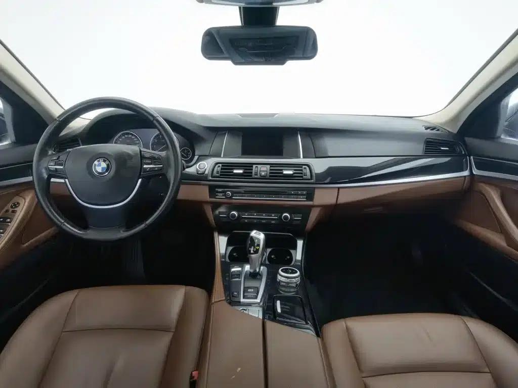2014 BMW 5 Series 520Li Elegant Edition — миниатюра 5