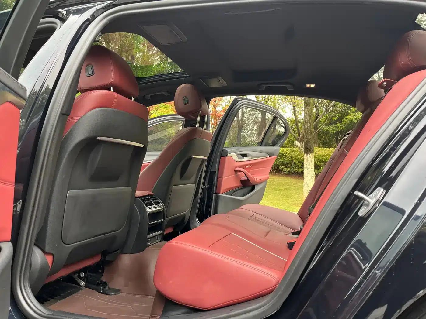2022 BMW 5 Series 530Li xDrive M Sport Package — миниатюра 9