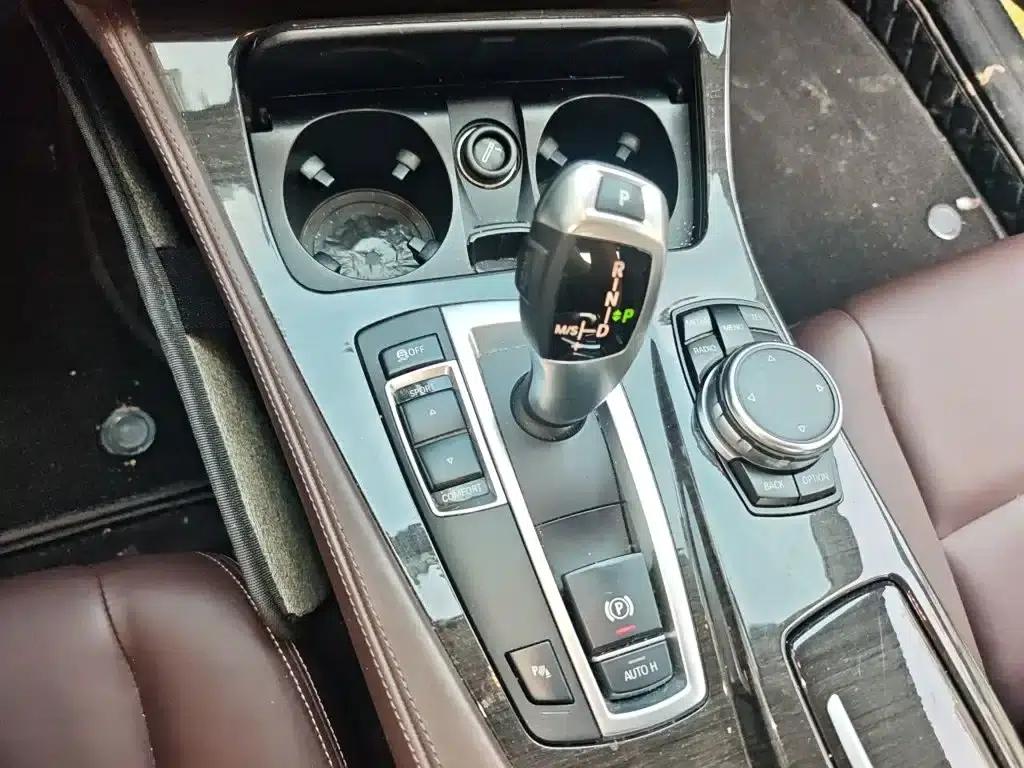 2014 BMW 5 Series 525Li Luxury Design Package — миниатюра 7