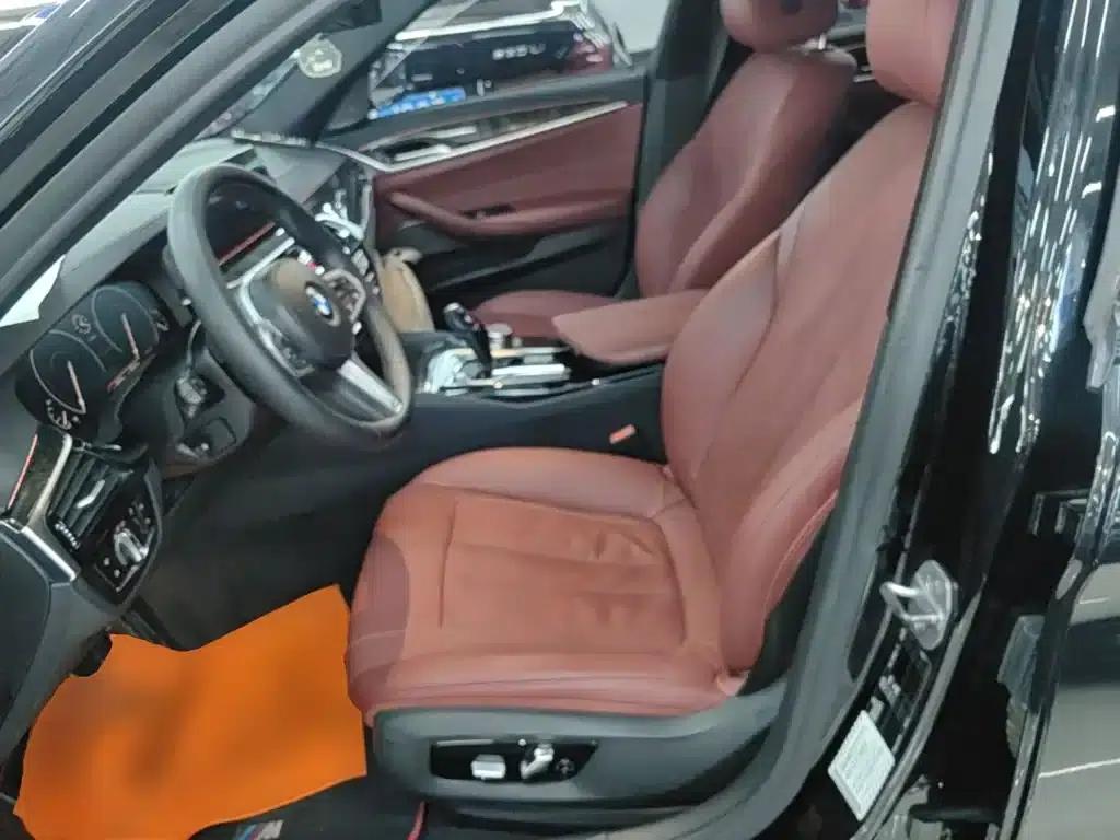 2019 BMW 5 Series 530Li Luxury M Sport Package — миниатюра 15