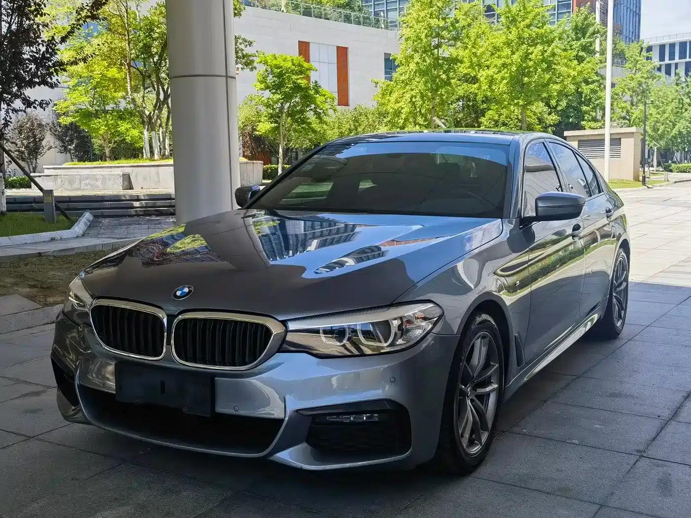 2019 BMW 5 Series Imported Model 525i M Sport Package — миниатюра 1
