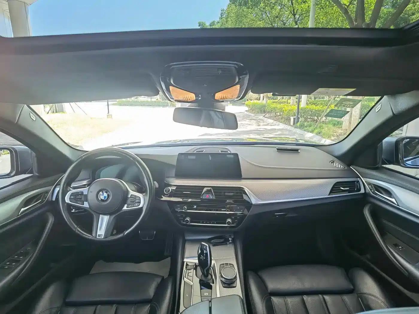 2019 BMW 5 Series Imported Model 525i M Sport Package — миниатюра 12
