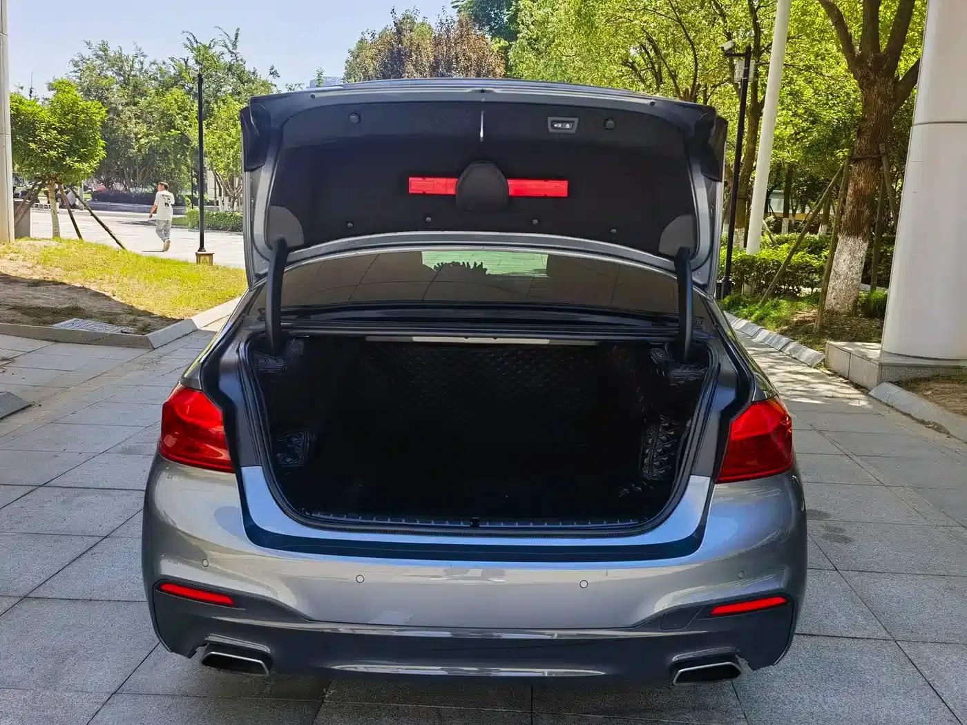 2019 BMW 5 Series Imported Model 525i M Sport Package — миниатюра 16