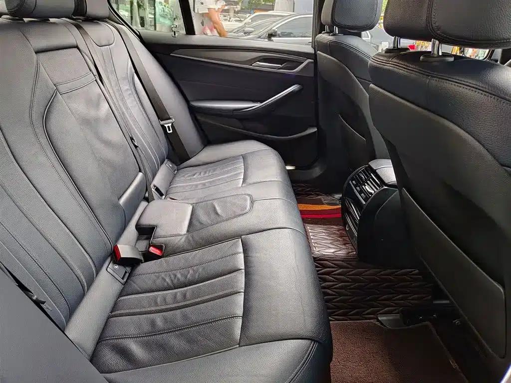 2020 BMW 5 Series Imported Model 525i M Sport Package — миниатюра 11