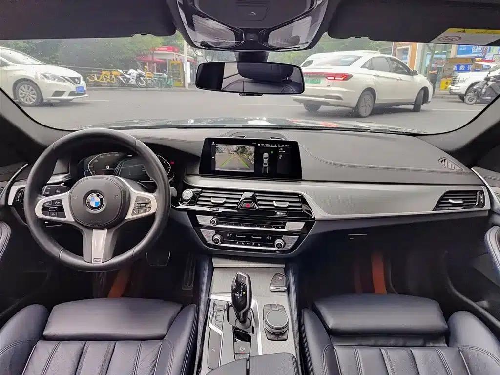 2020 BMW 5 Series Imported Model 525i M Sport Package — миниатюра 10