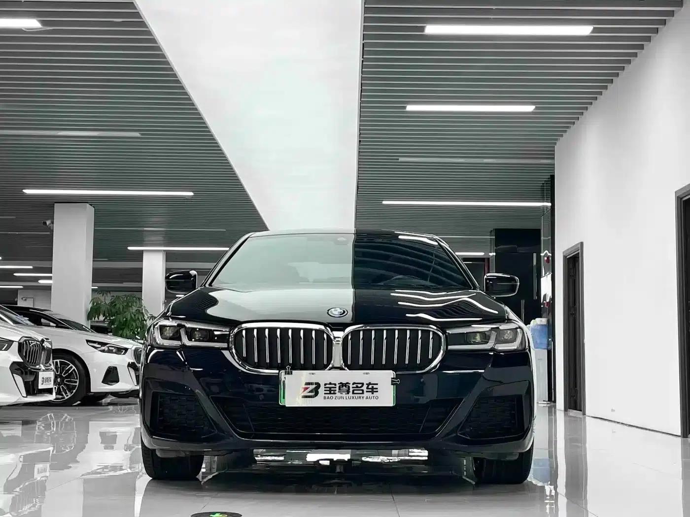 BMW 5 Series PHEV 2022 Facelift 535Le M Sport Package — миниатюра 2