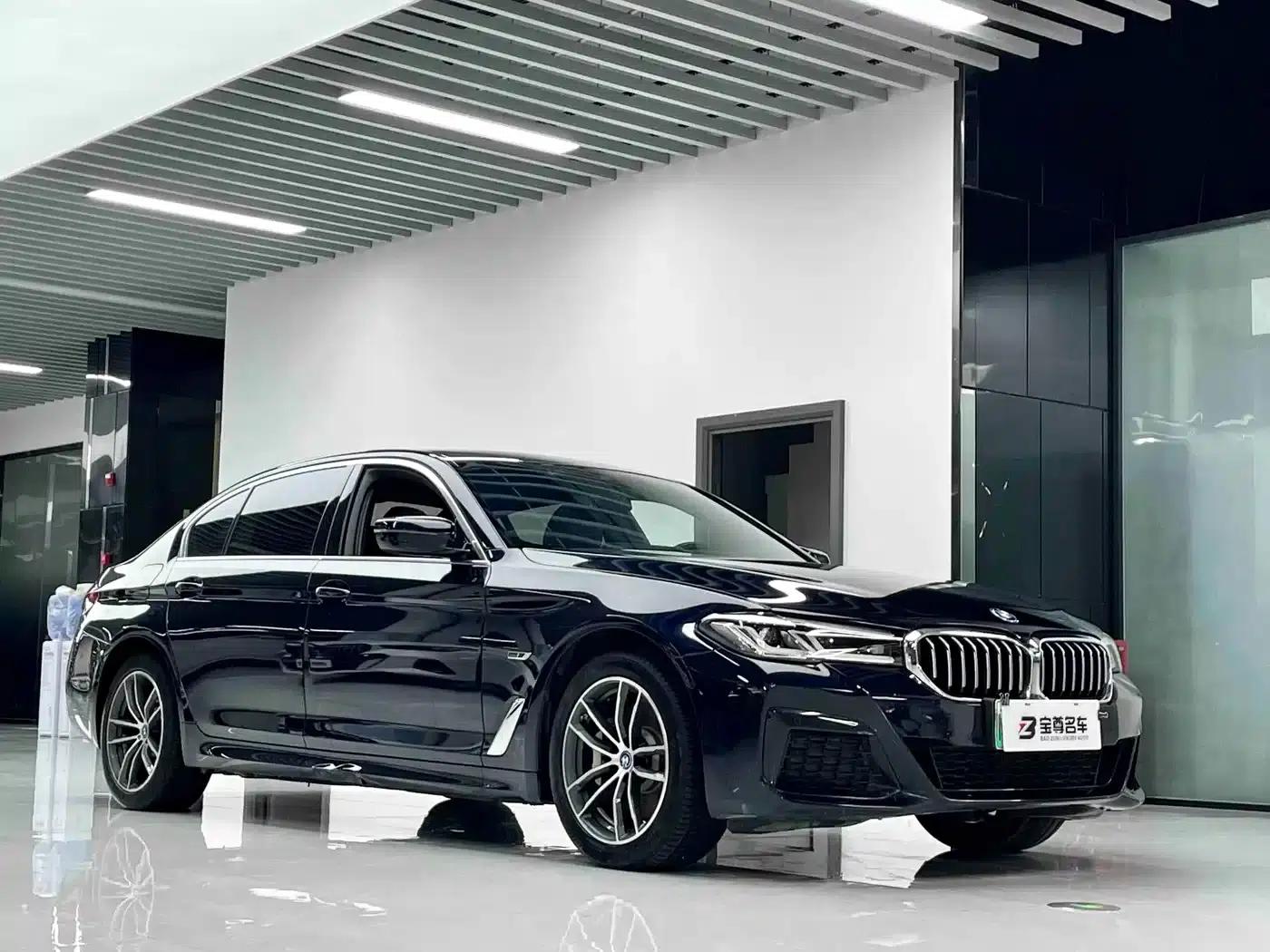 BMW 5 Series PHEV 2022 Facelift 535Le M Sport Package — миниатюра 3