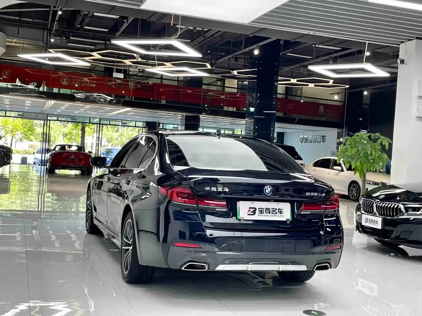 BMW 5 Series PHEV 2022 Facelift 535Le M Sport Package — миниатюра 10