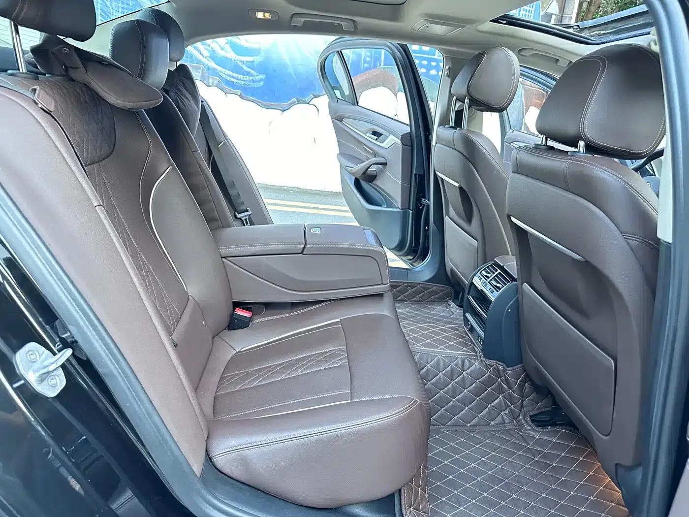 BMW 5 Series PHEV 2021 535Le Luxury Package — миниатюра 13