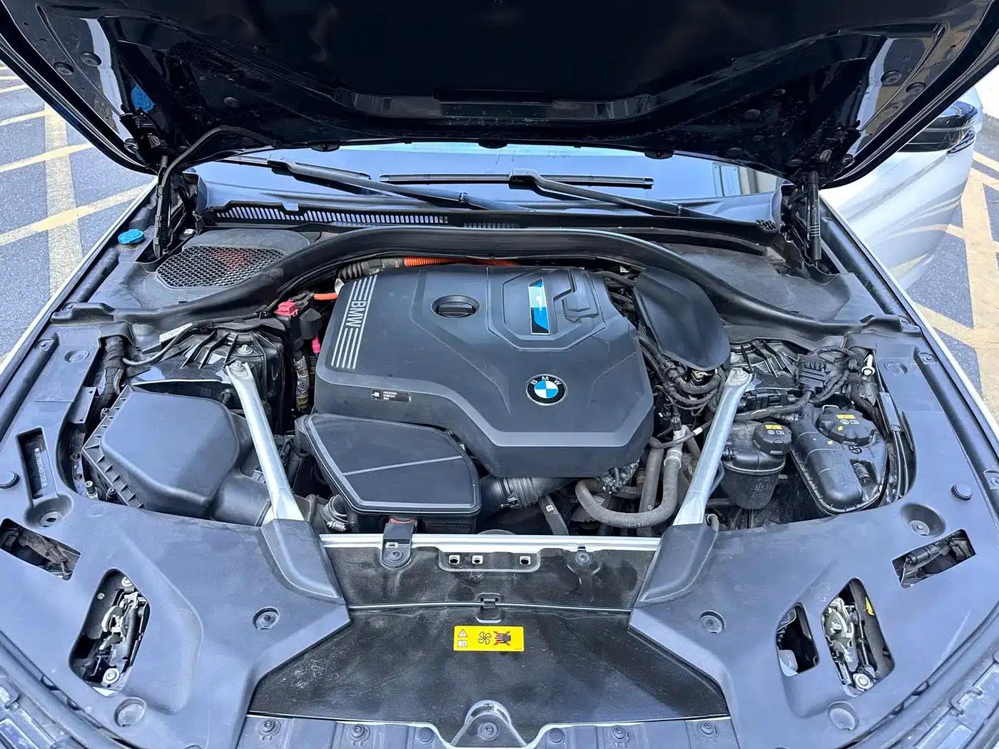 BMW 5 Series PHEV 2021 535Le Luxury Package — миниатюра 16