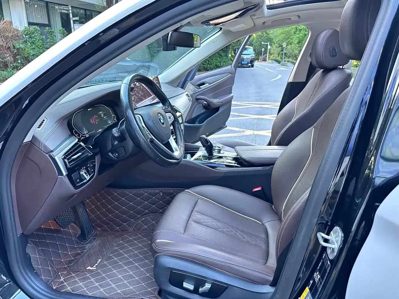 BMW 5 Series PHEV 2021 535Le Luxury Package — миниатюра 10