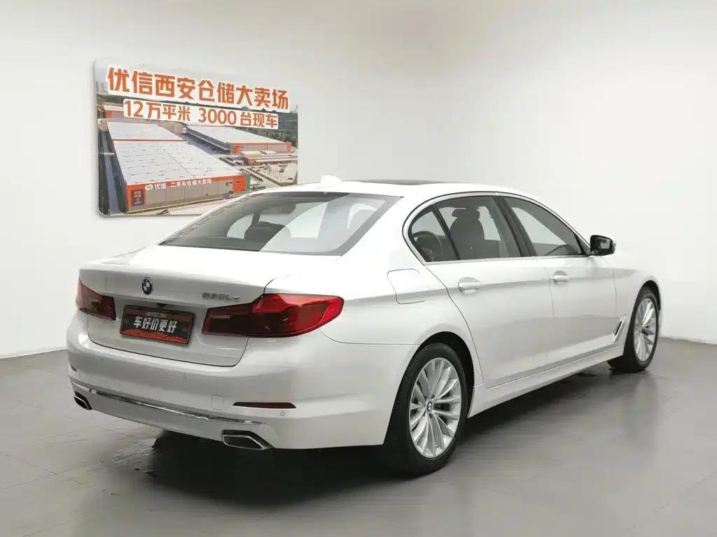 BMW 5 Series PHEV 2020 Mileage Upgrade Edition 530Le Luxury Package — миниатюра 2