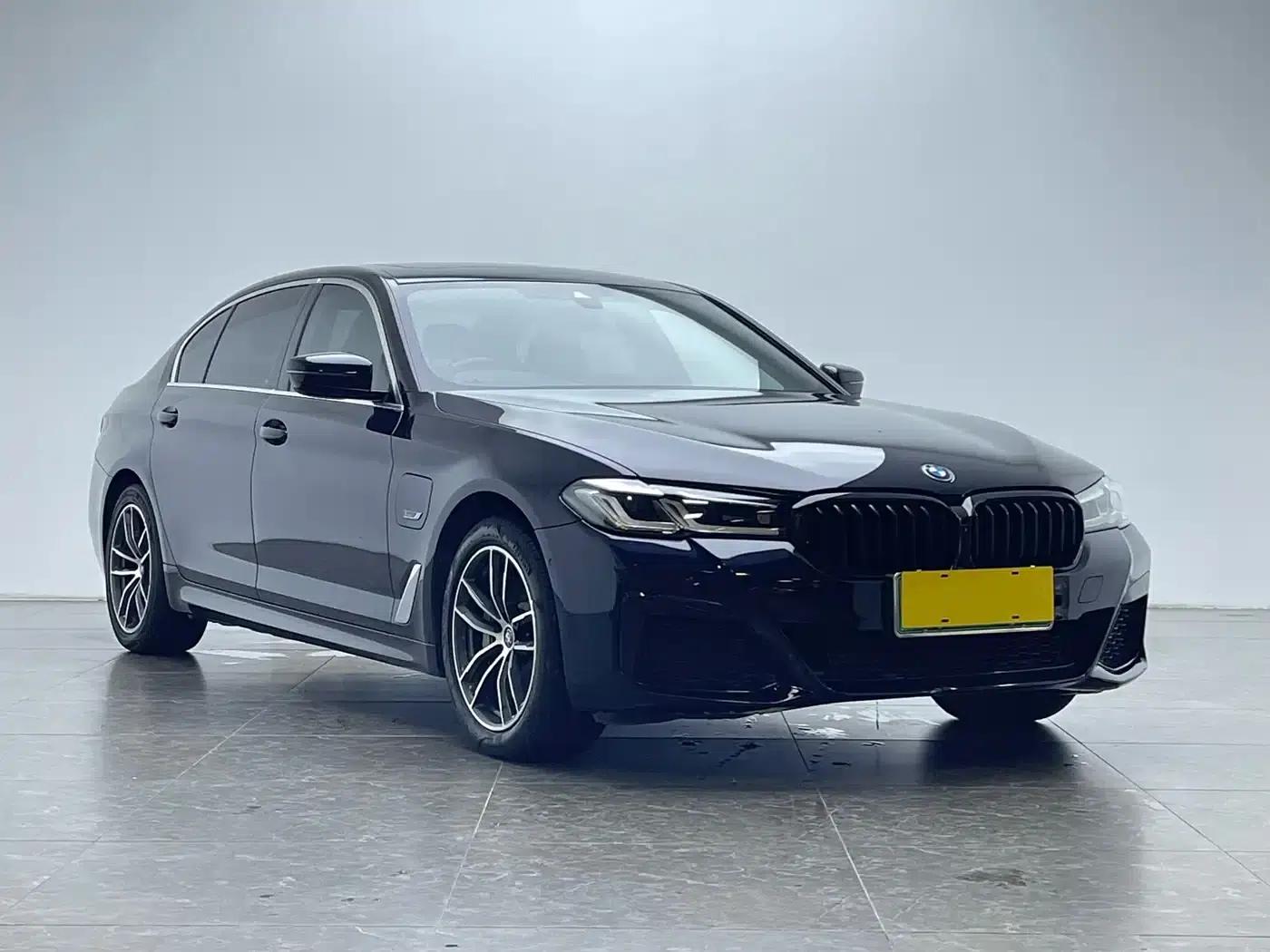 BMW 5 Series PHEV 2022 Facelift 535Le M Sport Package — миниатюра 3