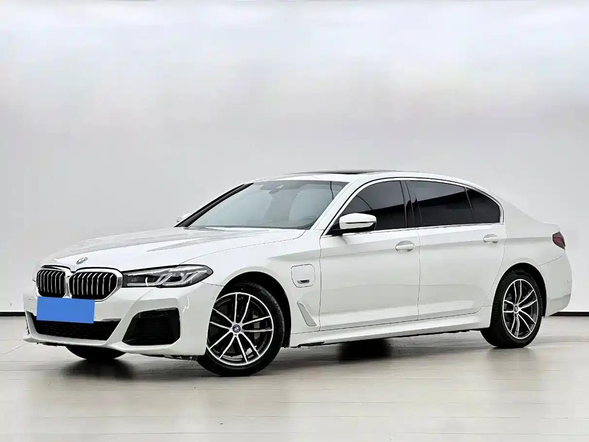BMW 5 Series PHEV 2022 535Le M Sport Package — миниатюра 1