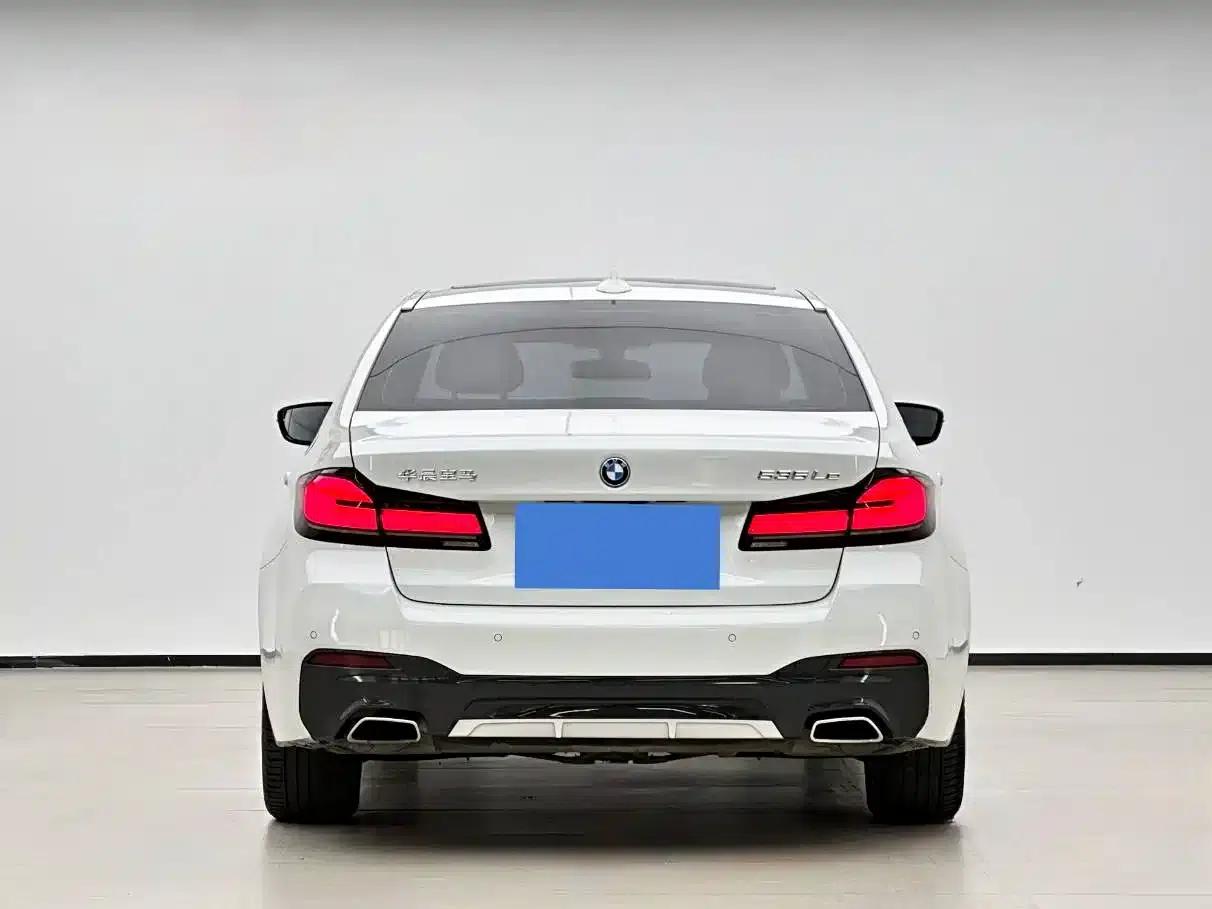 BMW 5 Series PHEV 2022 535Le M Sport Package — миниатюра 4