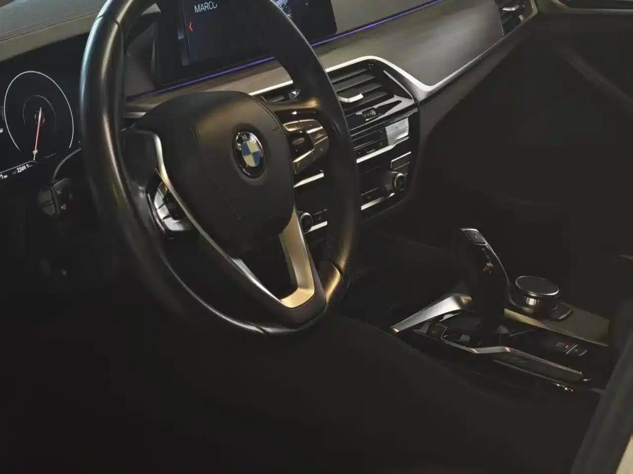 BMW 5 Series PHEV 2019 530Le Luxury Package — миниатюра 4