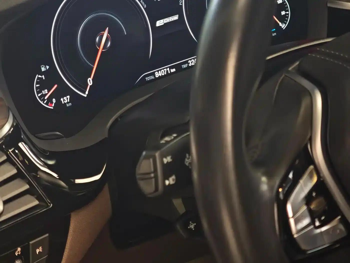 BMW 5 Series PHEV 2019 530Le Luxury Package — миниатюра 5